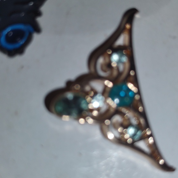 Disney pins - Picture 2 of 2